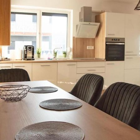 5 Dream Apartment 5 Cu Parcare Privata Oradea Extérieur photo